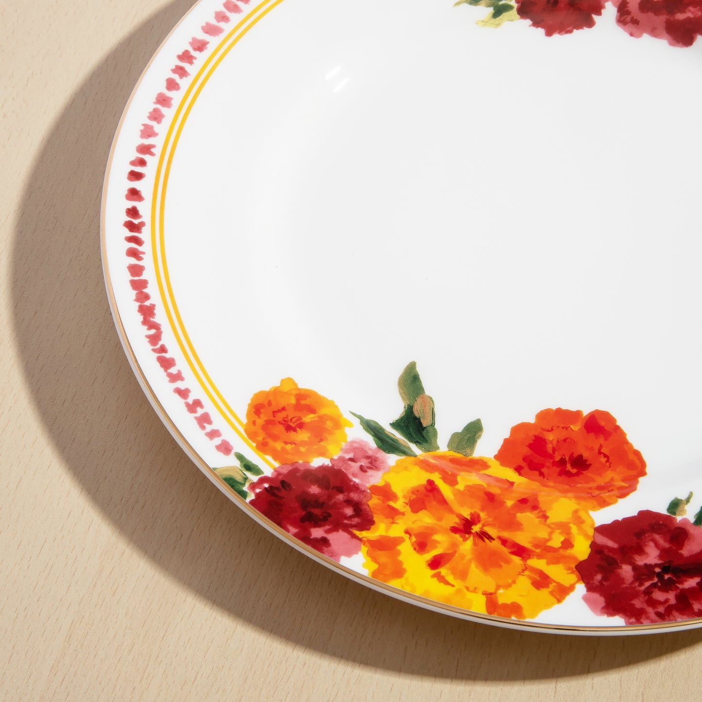 Marigold 11" Rimmed Dinner Plate - Floral